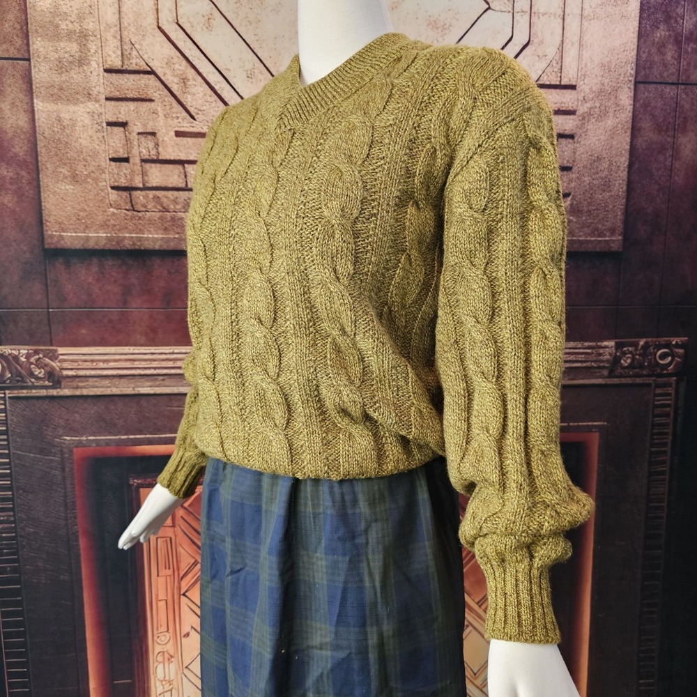 Vintage 1970s Sweater Pullover Cable Knit Mustard Yellow Wool Jantzen V-neckline - Picture 3 of 10
